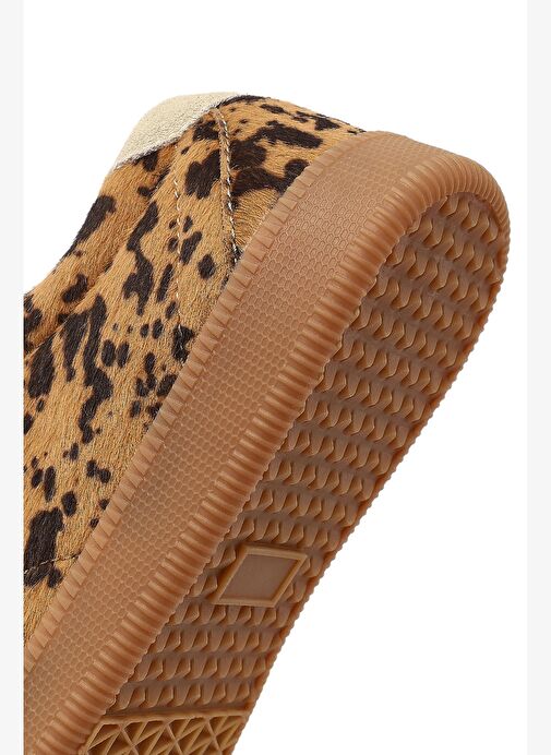 Derimod Studio Kadın Leopar Bağcıklı Desenli Sneaker 25AFD4353W2 - Görsel 9