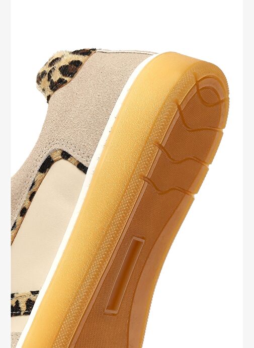 Kadın Bej Bağcıklı Kalın Tabanlı Desenli Deri Sneaker 25AFE145314 - Görsel 9