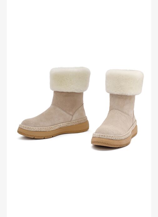 Kadın Bej Kalın Tabanlı Kürk Detaylı Süet Deri Bot 25WFD133410 - Görsel 4
