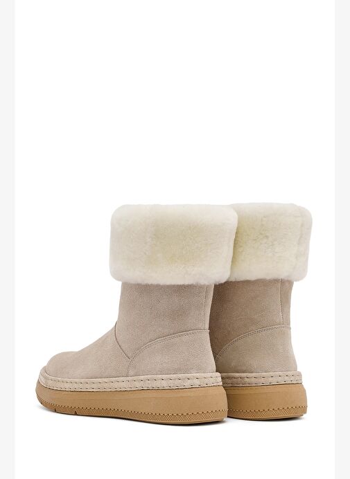 Kadın Bej Kalın Tabanlı Kürk Detaylı Süet Deri Bot 25WFD133410 - Görsel 7