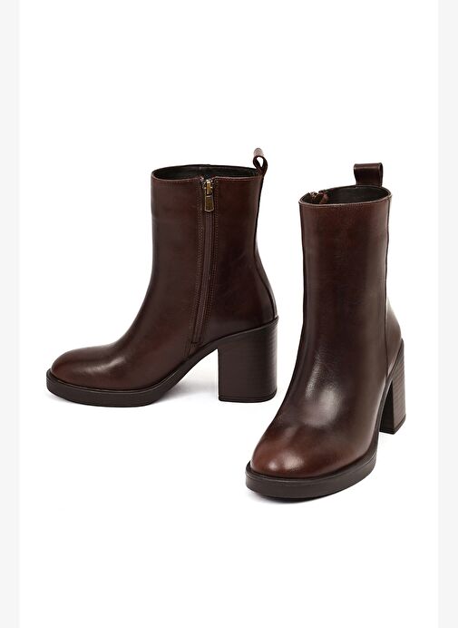 Kadın Kahverengi Fermuarlı Kalın Topuklu Deri Bot 25WFD203018 - Görsel 4