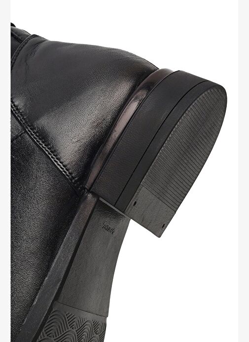 Kadın Siyah Fermuarlı Tokalı Deri Bot 25WFD413718 - Görsel 9