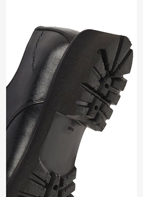 Erkek Siyah Bağcıklı Kalın Tabanlı Deri Casual Ayakkabı 25WFD740518 - Görsel 9