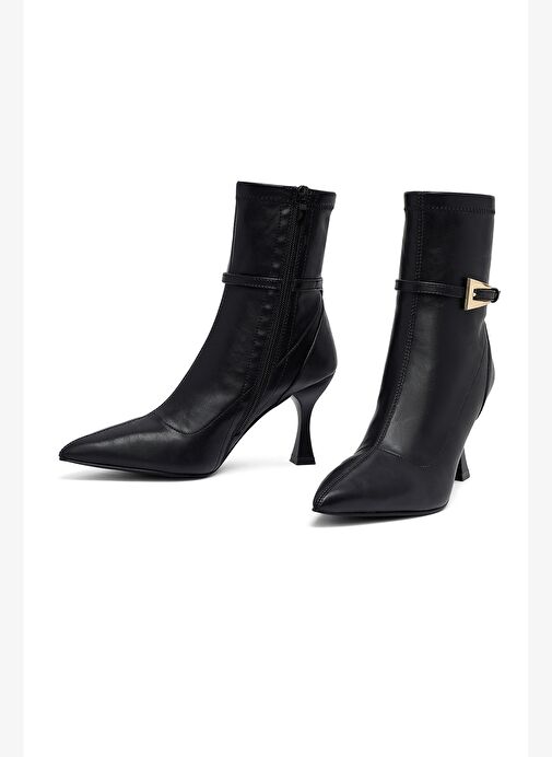 Kadın Siyah Fermuarlı İnce Topuklu Bot 25WFE402114 - Görsel 4