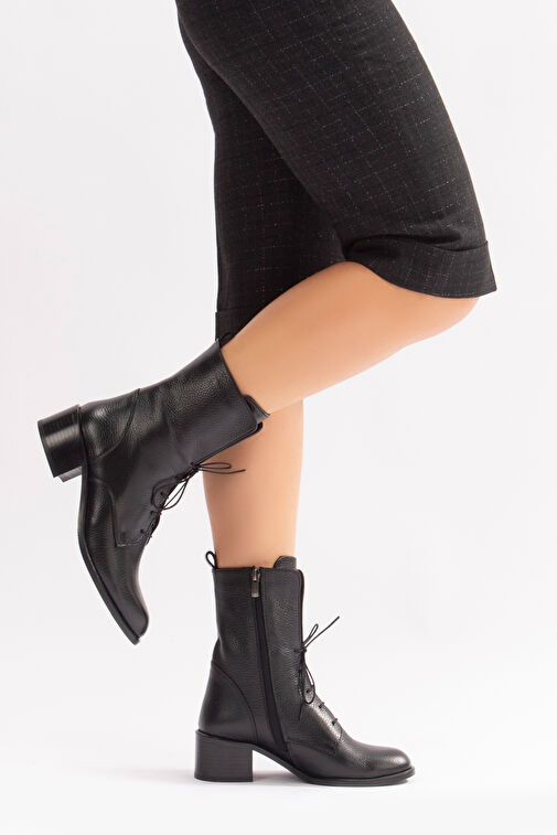 Mandy Gerçek Deri Kadın Bot Siyah Fermuarlı Bağcıklı - Görsel 2