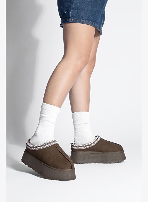 Kadın İçi Kürklü Kalın Taban Önü Kapalı Günlük Kışlık Terlik Furenta Kahve Süet - Görsel 6