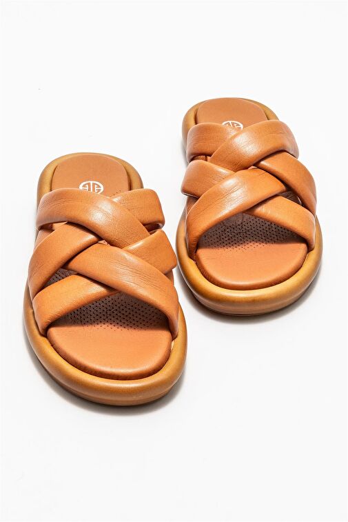 Kırmızı Deri Kadın Terlik - Görsel 4