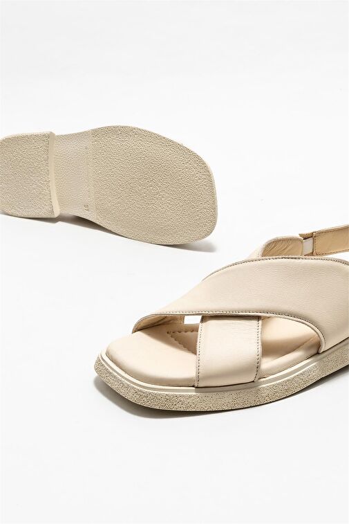 Bej Deri Kadın Düz Sandalet - Görsel 4