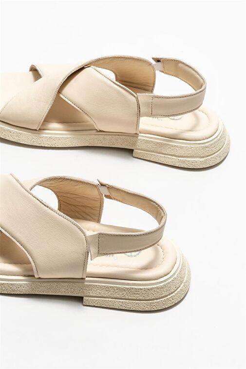 Bej Deri Kadın Düz Sandalet - Görsel 5