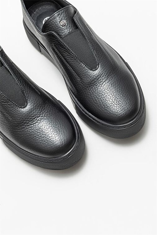 Siyah Deri Kadın Günlük Ayakkabı - Görsel 4