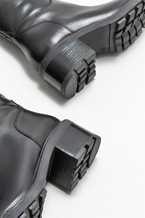 Siyah Deri Kadın Topuklu Çizme - Görsel 5