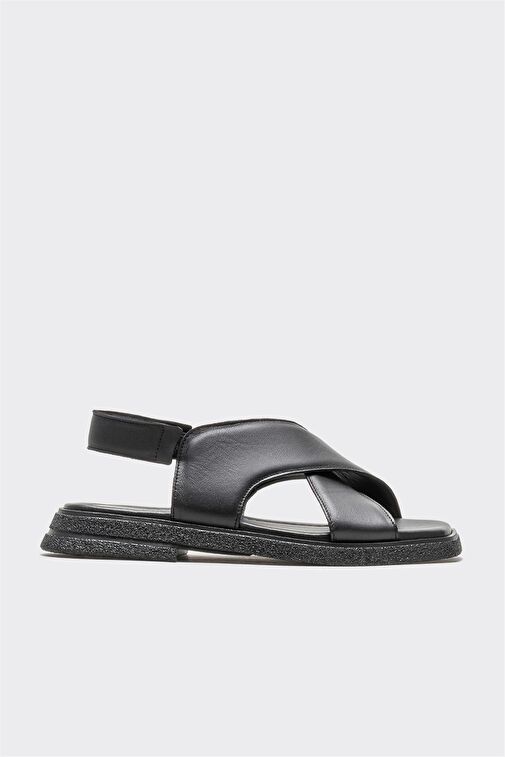 Siyah Deri Kadın Düz Sandalet - Görsel 2