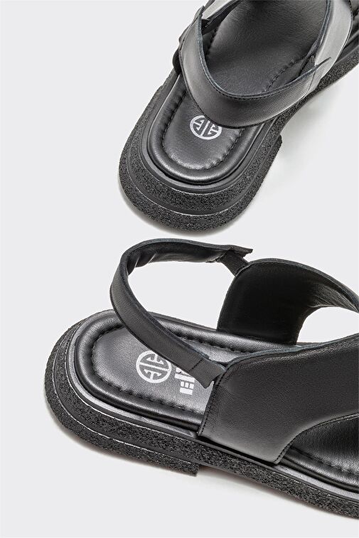 Siyah Deri Kadın Düz Sandalet - Görsel 5