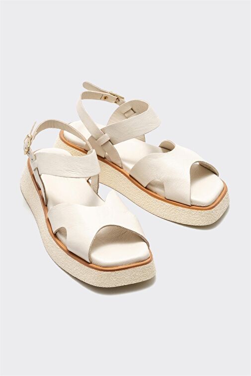 Bej Deri Kadın Spor Sandalet - Görsel 3