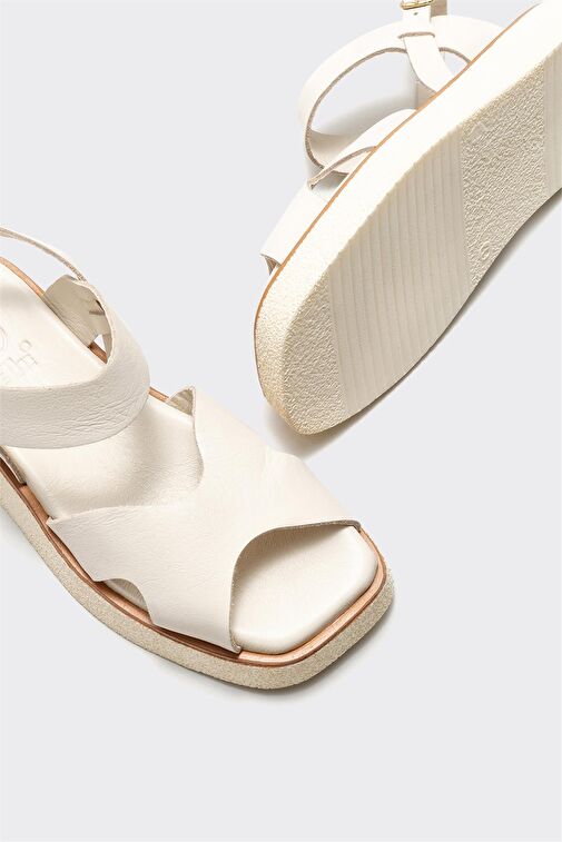 Bej Deri Kadın Spor Sandalet - Görsel 4