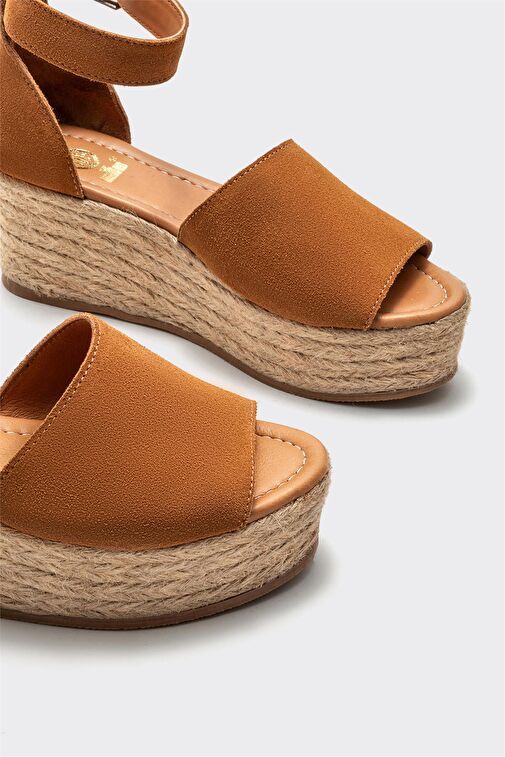 Taba Deri Kadın Dolgu Topuklu Sandalet - Görsel 4