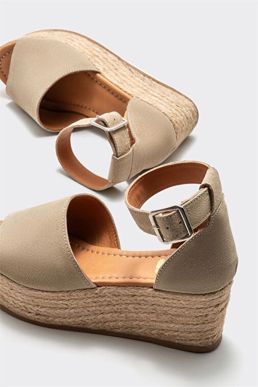 Bej Deri Kadın Dolgu Topuklu Sandalet - Görsel 5