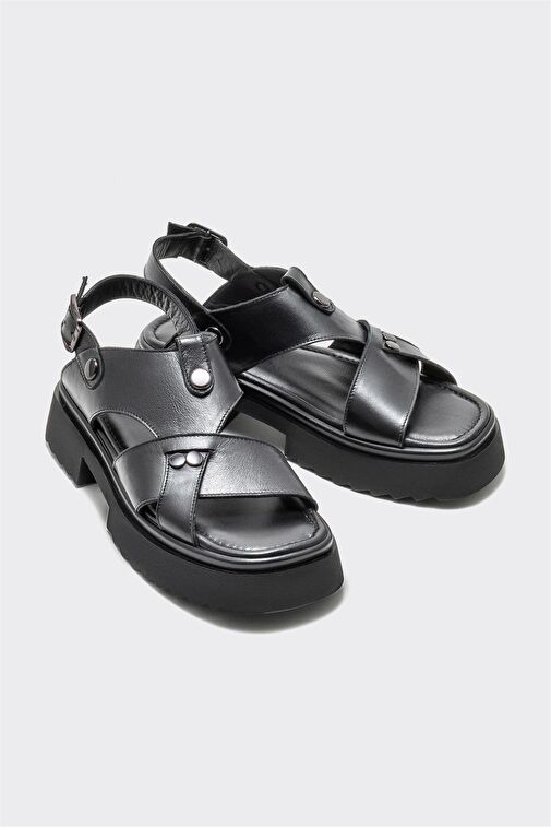 Siyah Deri Kadın Spor Sandalet - Görsel 3