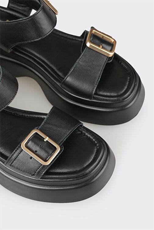 Siyah Deri Kadın Dolgu Topuk Sandalet - Görsel 6