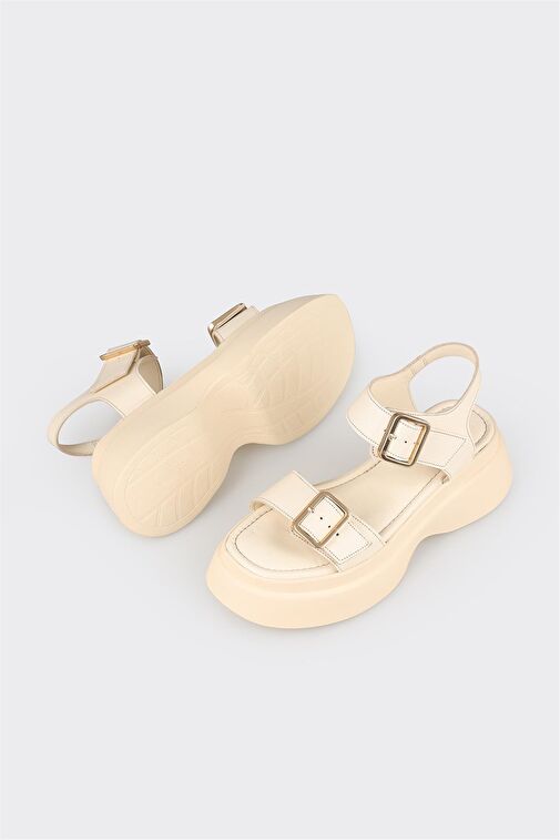 Bej Deri Kadın Dolgu Topuk Sandalet - Görsel 4