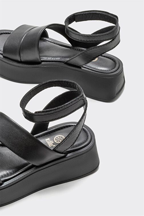 Siyah Deri Kadın Dolgu Topuk Sandalet - Görsel 5