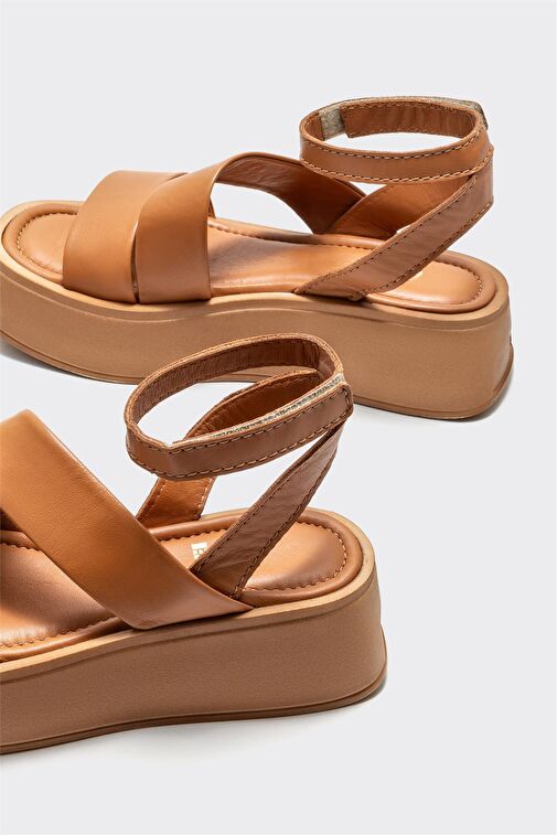 Elle Siyah Kadın Deri Dolgu Topuk Sandalet MELCHIE - Görsel 5