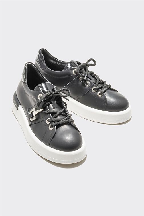 Siyah Deri Kadın Spor Ayakkabı - Görsel 3