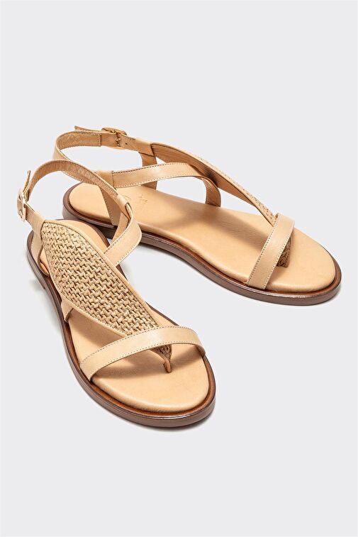 Naturel Kadın Parmak Arası Sandalet - Görsel 3