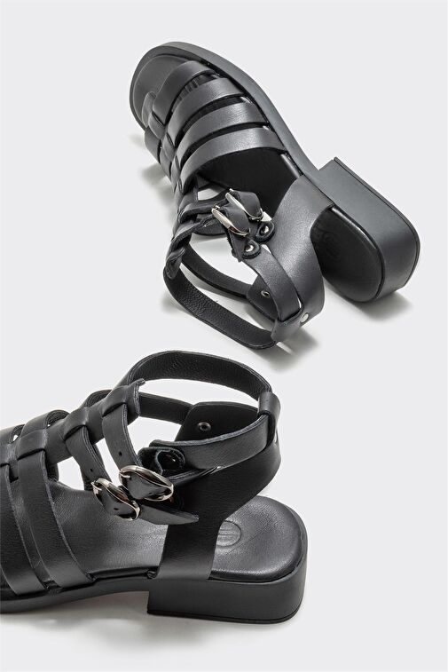 Siyah Deri Kadın Düz Sandalet - Görsel 5