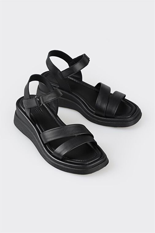 Siyah Deri Kadın Dolgu Topuk Sandalet - Görsel 3