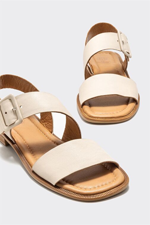 Bej Deri Kadın Düz Sandalet - Görsel 4