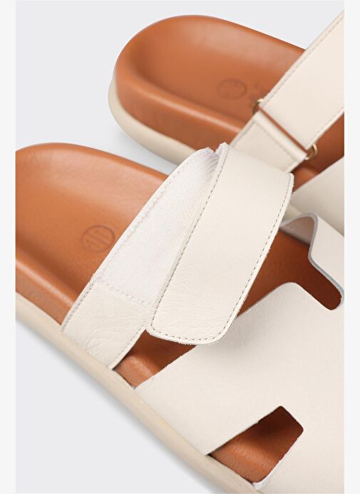 Ekru Deri Kadın Düz Terlik - Görsel 6