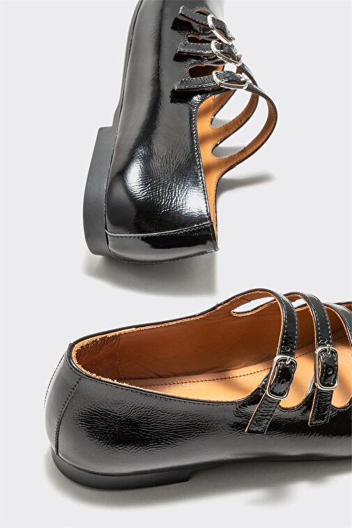 Siyah Deri Kadın Babet - Görsel 5