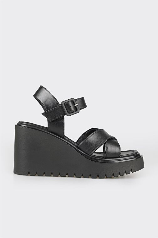 Siyah Deri Kadın Dolgu Topuk Sandalet - Görsel 2