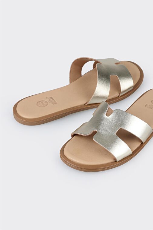 Siyah Deri Kadın Düz Terlik - Görsel 6