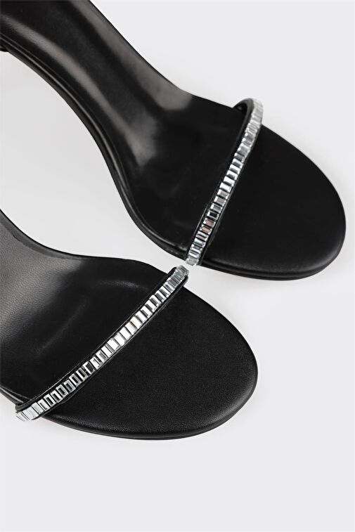 Siyah Kadın Topuklu Sandalet - Görsel 5