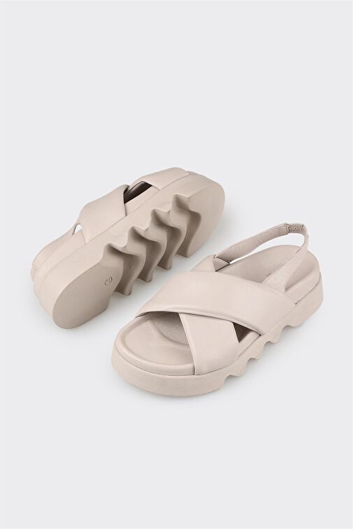 Gri Deri Kadın Spor Sandalet - Görsel 5