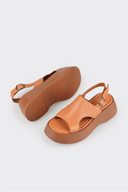 Taba Deri Kadın Dolgu Topuk Sandalet - Görsel 4