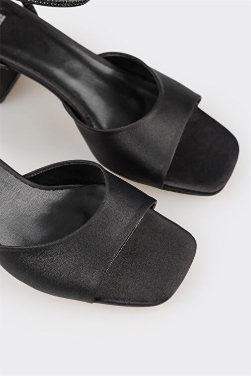 Siyah Kadın Topuklu Sandalet - Görsel 5