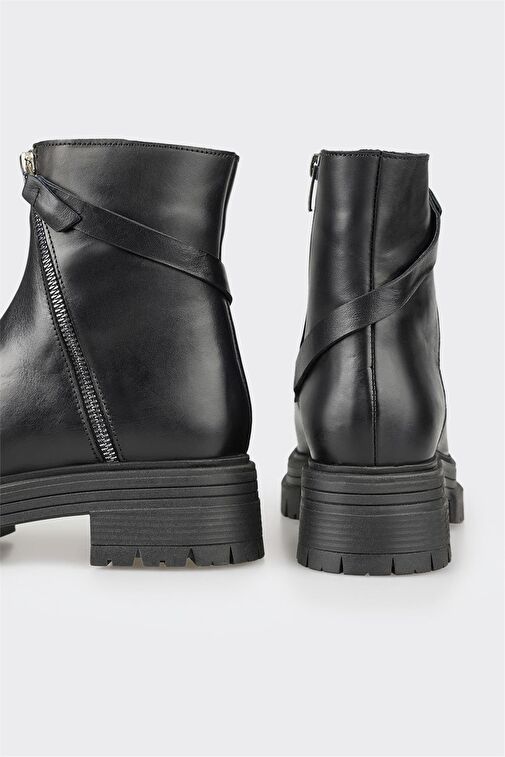 Siyah Deri Kadın Günlük Bot - Görsel 5