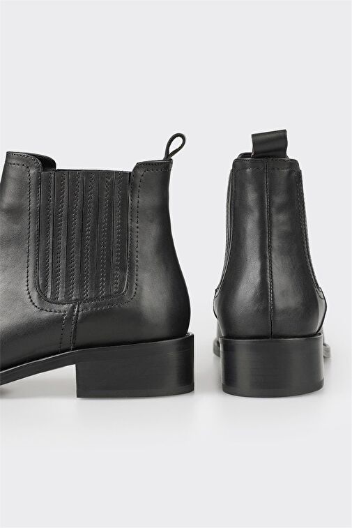 Siyah Deri Kadın Klasik Bot - Görsel 5