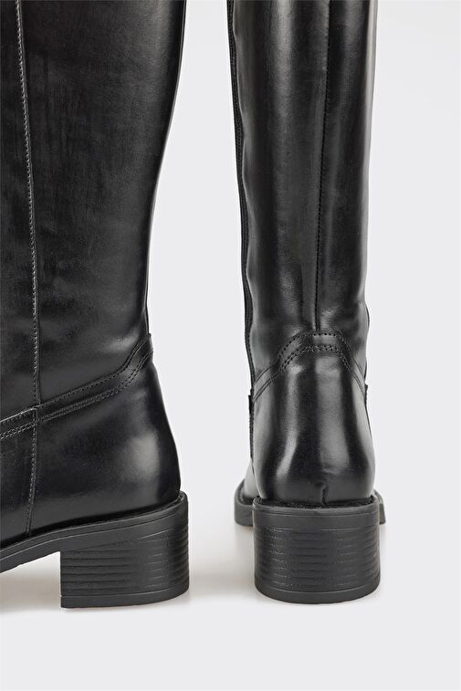 Siyah Deri Kadın Çizme - Görsel 5