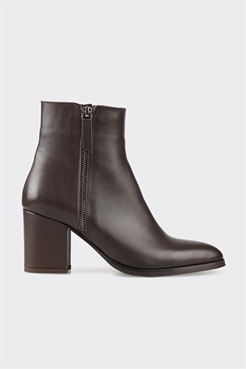 Kahve Deri Kadın Klasik Bot - Görsel 2