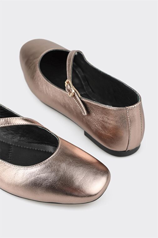 Bronz Deri Kadın Günlük Ayakkabı - Görsel 6