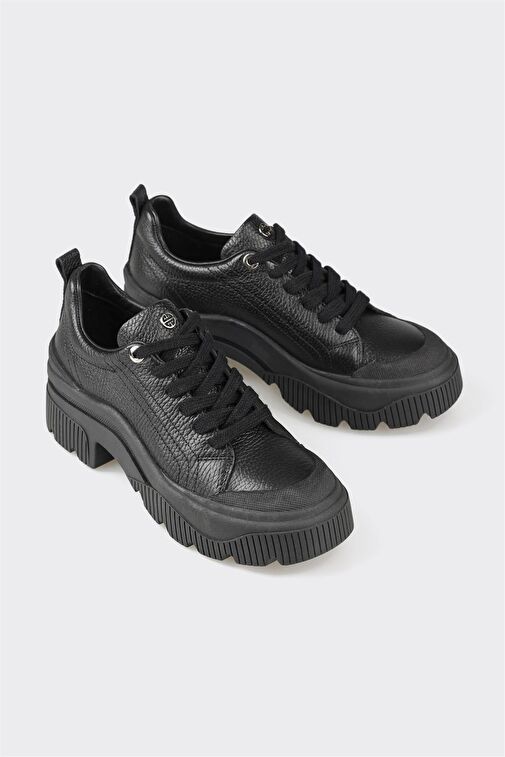 Siyah Deri Kadın Spor Ayakkabı - Görsel 3