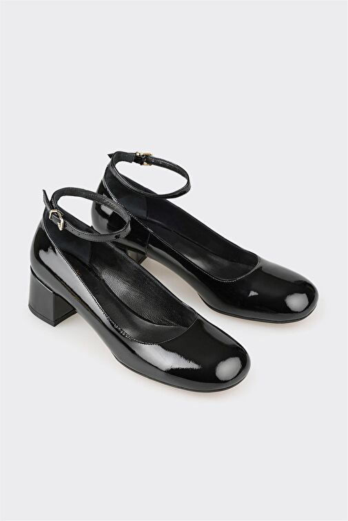 Siyah Deri Kadın Topuklu Ayakkabı - Görsel 3