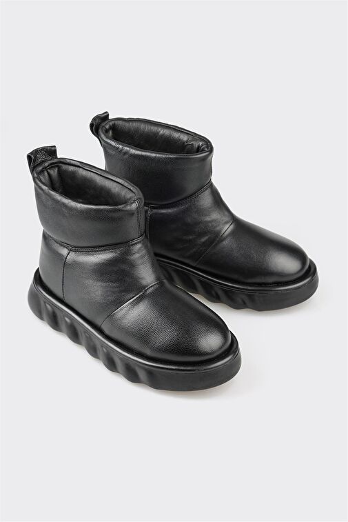 Siyah Deri Kadın Spor Bot - Görsel 3