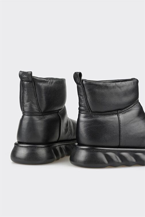 Siyah Deri Kadın Spor Bot - Görsel 5