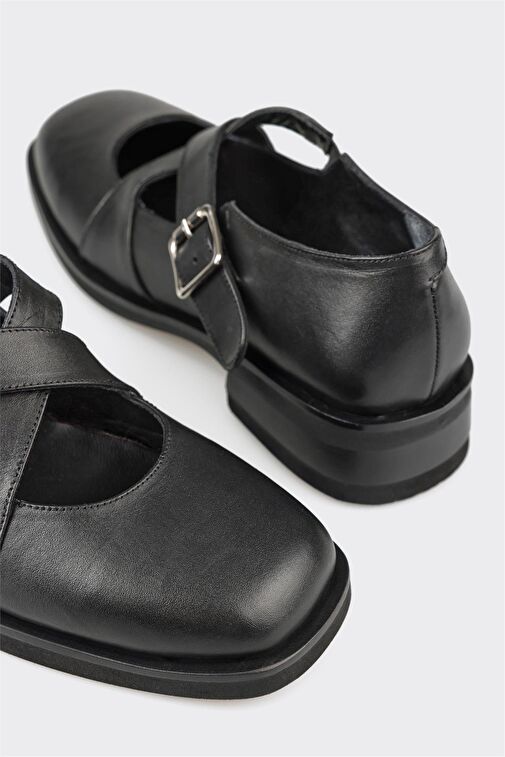 Elle Siyah Kadın Deri Günlük Ayakkabı YORENA - Görsel 3