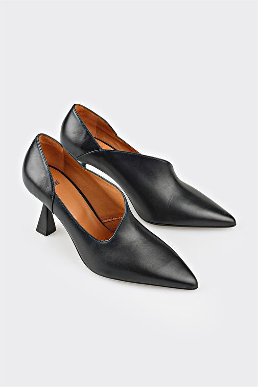 Siyah Deri Kadın Topuklu Ayakkabı - Görsel 3